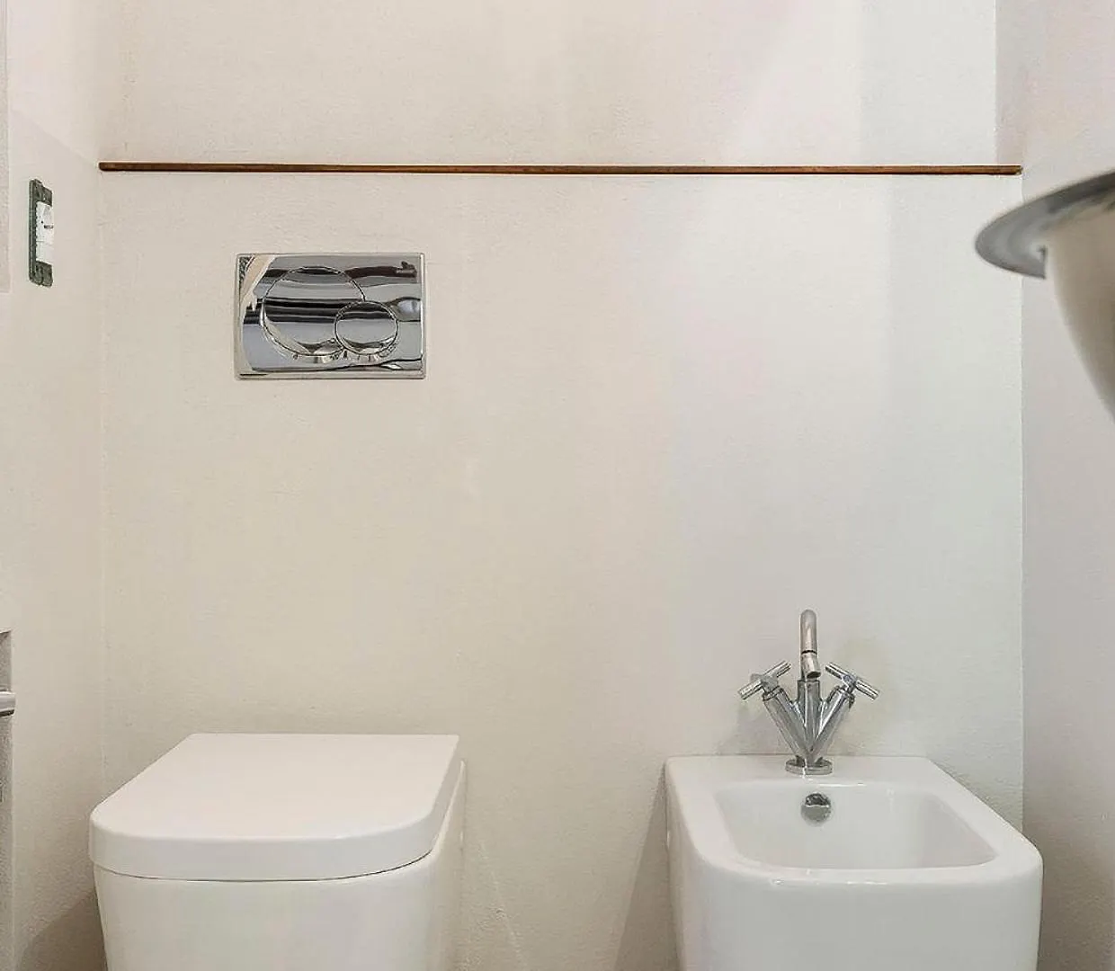 Bright And Peaceful Apartment In Historic Palazzo Bologna Italy