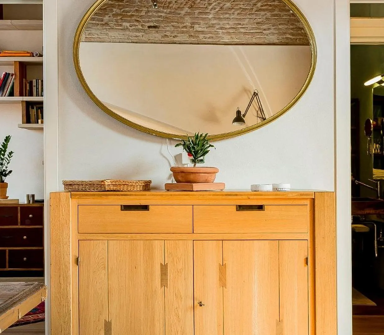 Bright And Peaceful Apartment In Historic Palazzo Bologna