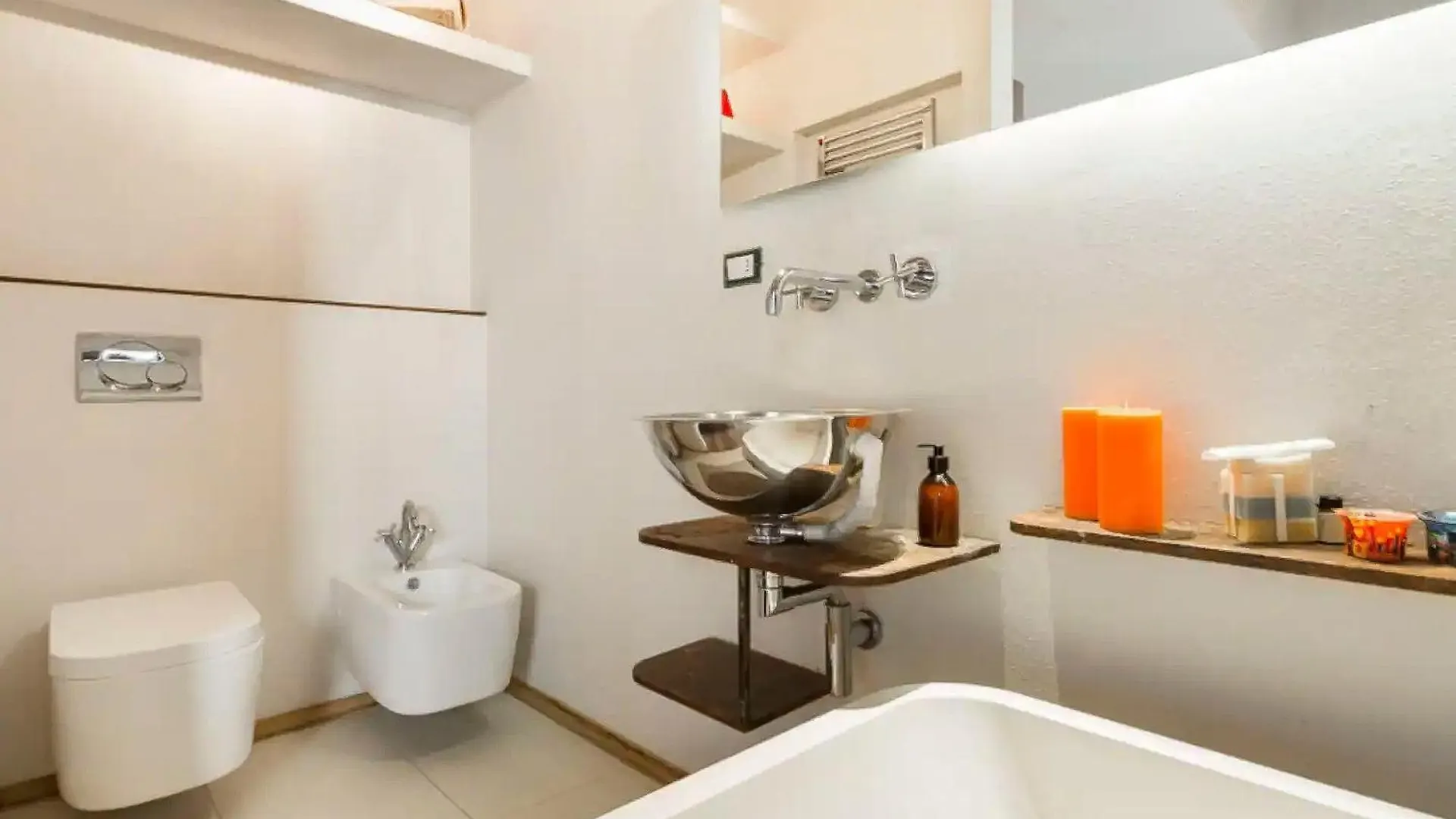 Bright And Peaceful Apartment In Historic Palazzo Bologna 0*,  Italy