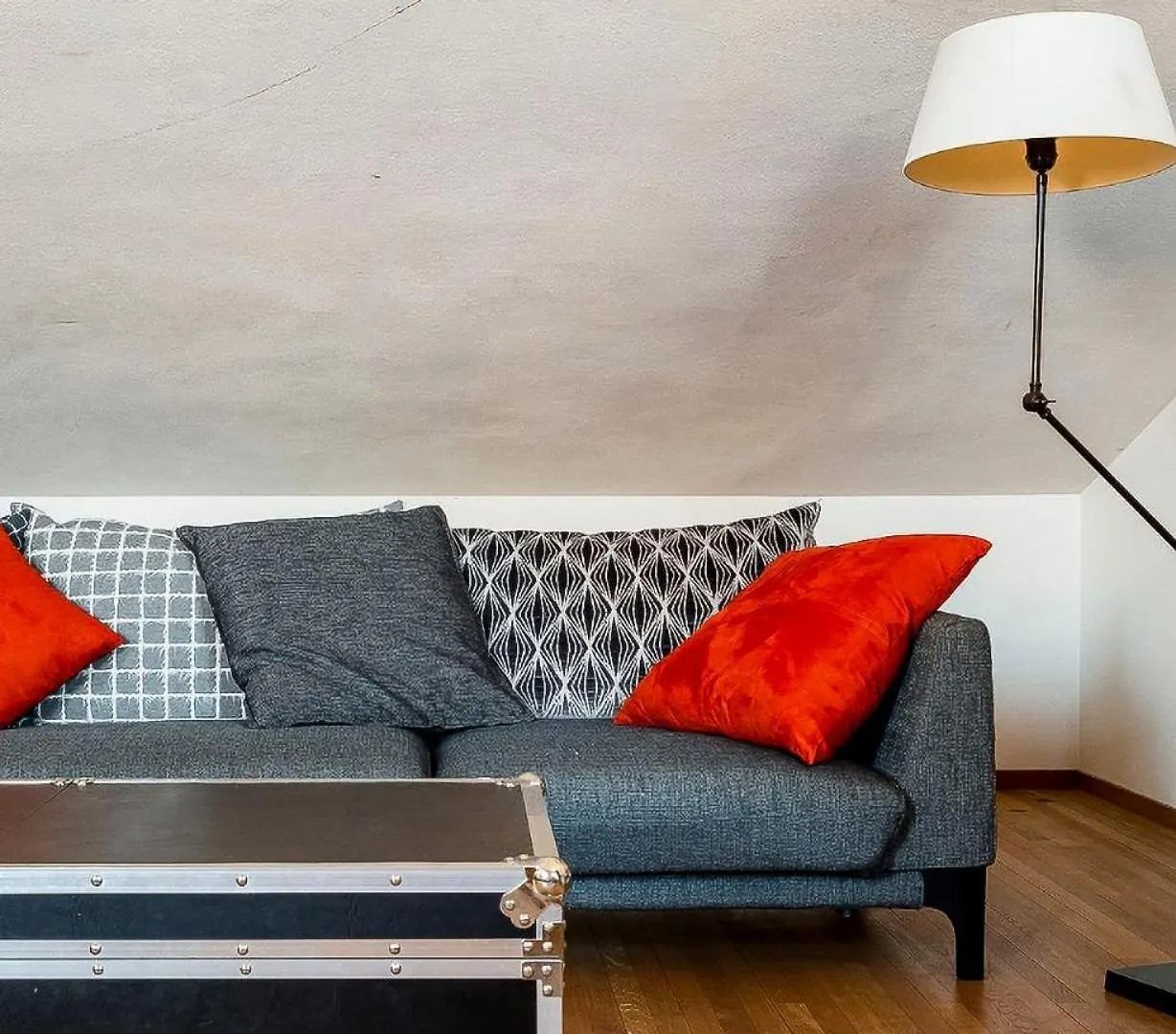Bright And Peaceful Apartment In Historic Palazzo Bologna 0*,  Italy