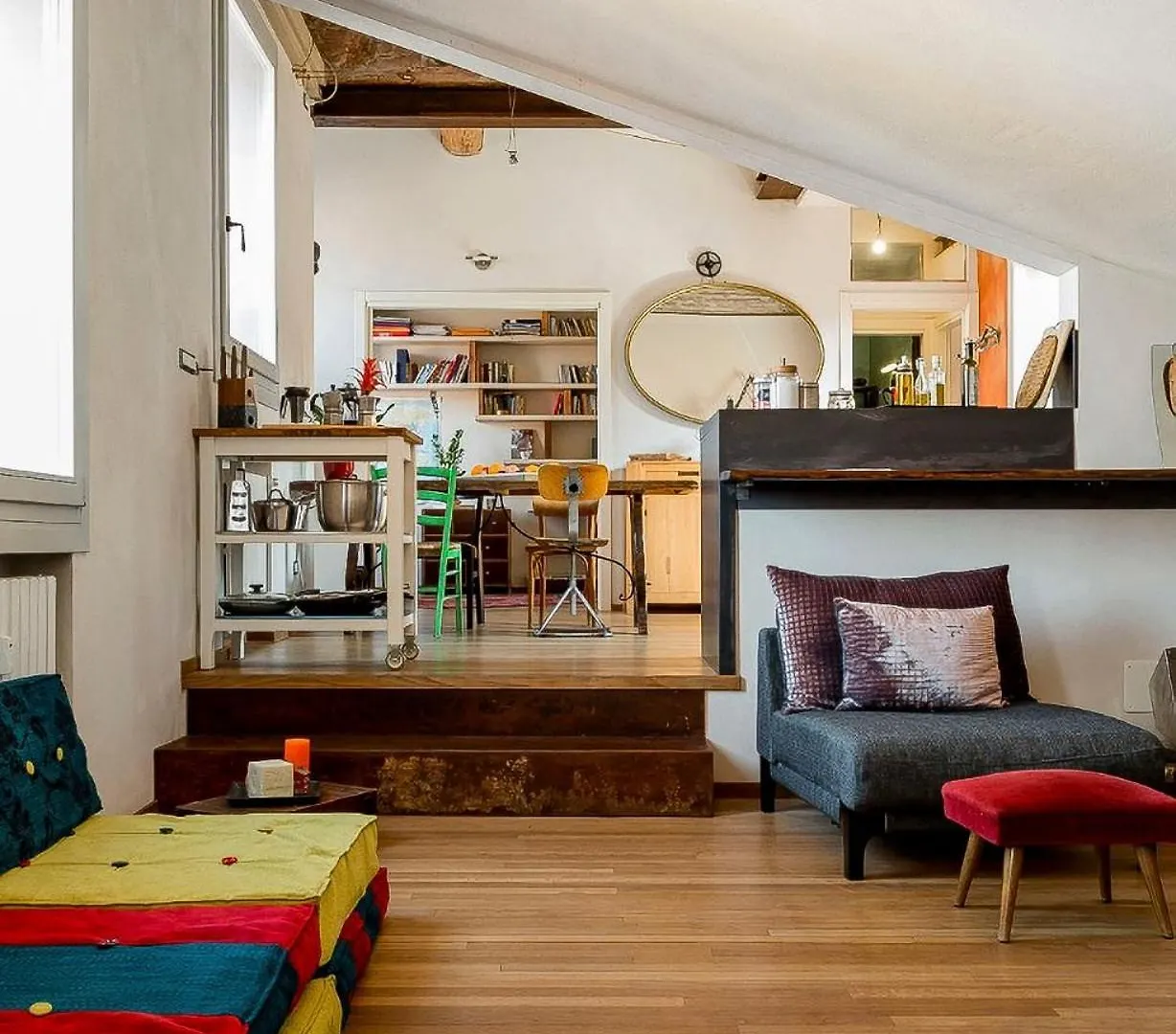 Bright And Peaceful Apartment In Historic Palazzo Bologna Italy