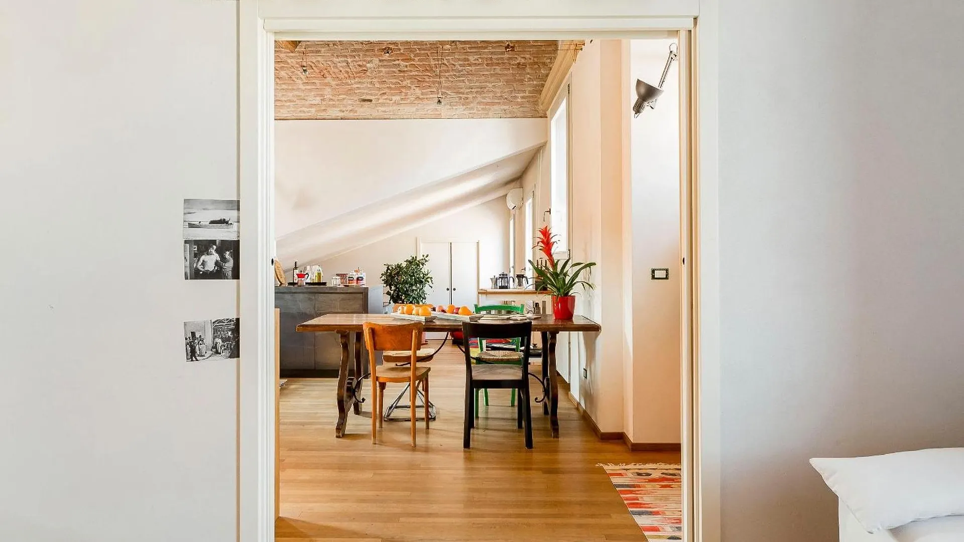 Bright And Peaceful Apartment In Historic Palazzo Bologna Italy
