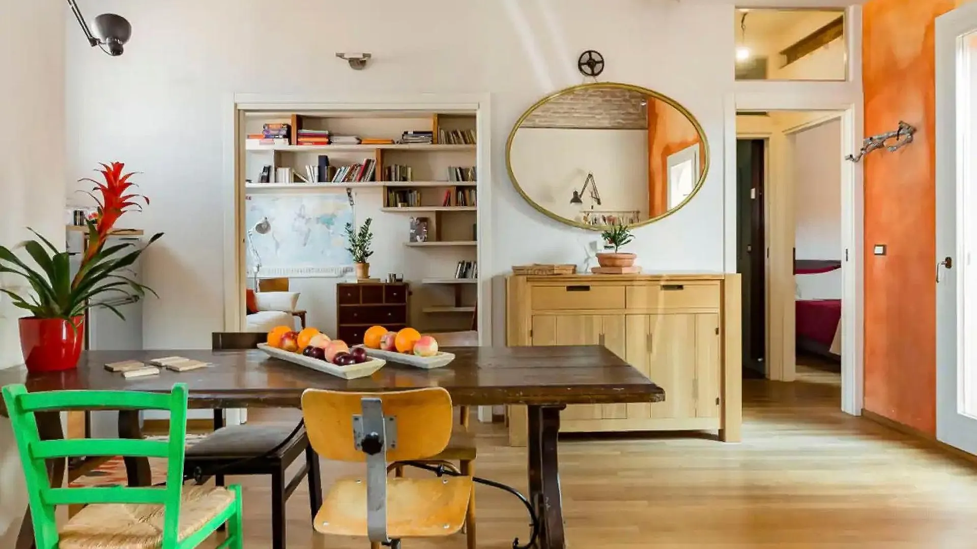 Bright And Peaceful Apartment In Historic Palazzo Bologna Italy