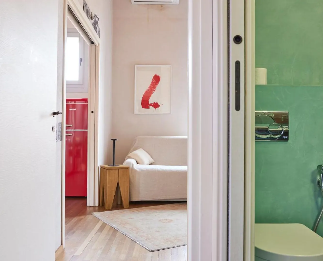 Bright And Peaceful Apartment In Historic Palazzo Bologna Italia